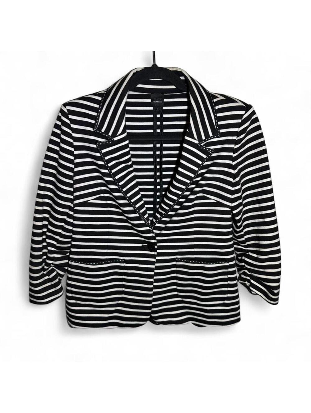 Saks Fifth Avenue “Black label” stretch black-and-white stripe blazer. Size 6.